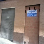 Local en venta, calle Monseñor Espinosa 30